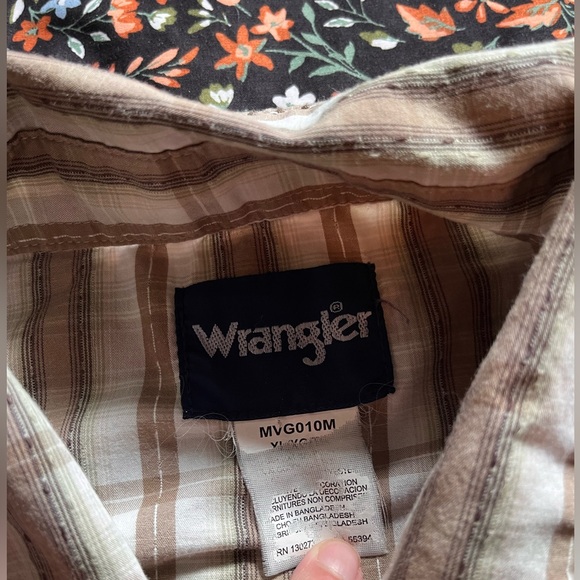 Vintage 90s Wrangler Pearl Snap Button Western Button Down - Picture 4 of 6